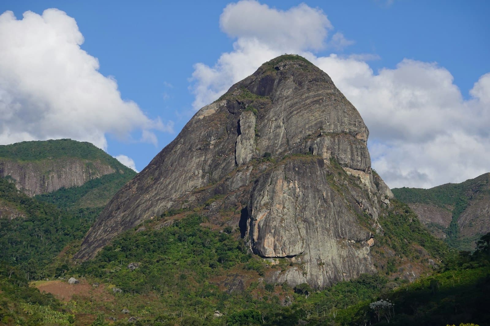 Pedra do Baú